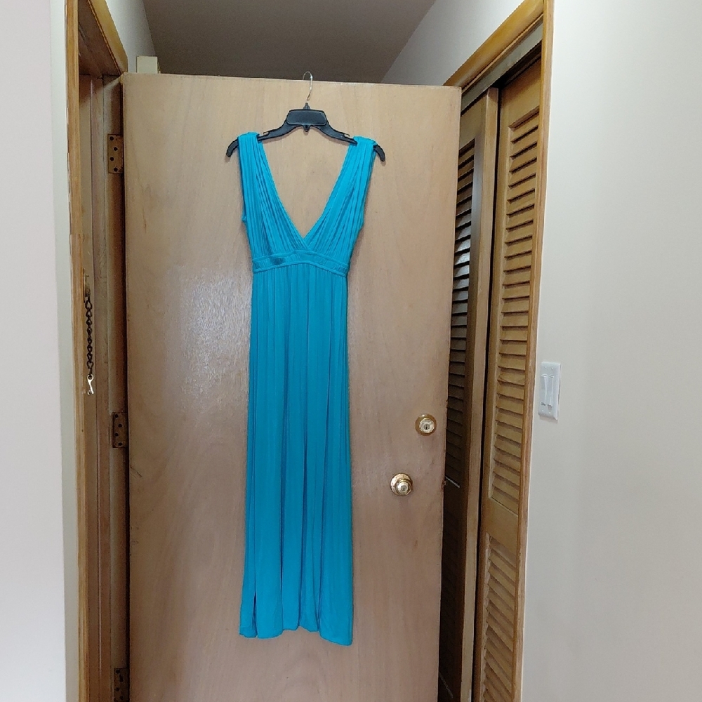 Blue V-Neck Maxi Dress - Elegant Sleeveless Maxi Dress